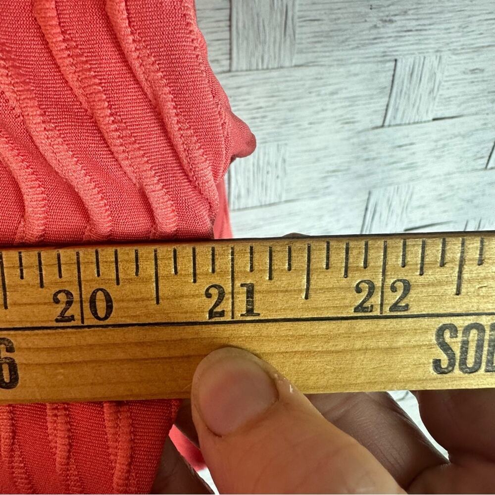 Chico's Women’s textured pullover blouse salmon 3/4 length sleeve preppy spring - Picture 9 of 10